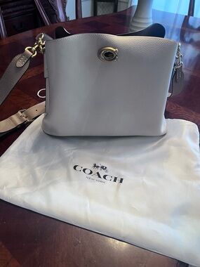 Coach Willow Bucket Leather Shoulder Bag great condition